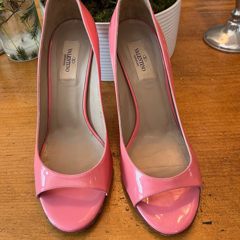 Valentino Luxury Pink Patent Leather Open-Toe Heels (Size 39)